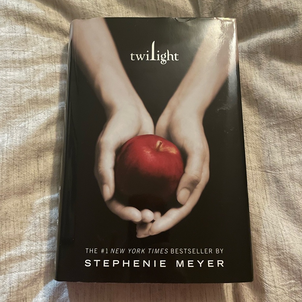 Twilight by Stephanie Meyer (Hardcover) BRAND NEW